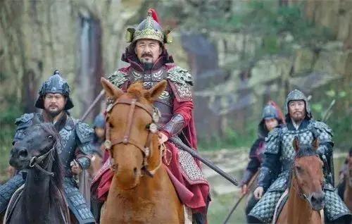 北宋开国名将曹彬，一次找高士陈抟相面，陈抟说：“你早年富贵，但恐没有晚福。以后出