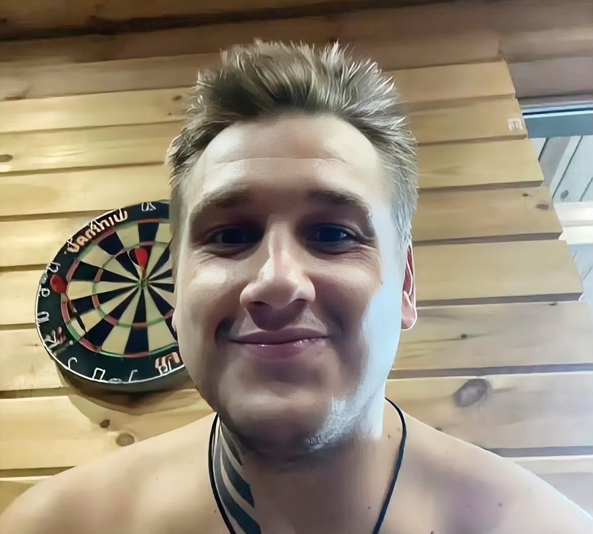 应该让全世界人都看看这个叫Zeus的乌克兰籍男人的龌龊行为！看看他是如何做到，