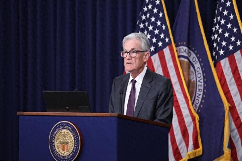 昨晚加皇资本的内部电话会上，他们的美国利率策略主管透了个底：市场还没反应过来，但