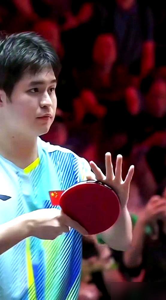 王皓多哈赛上那顿“问候”林诗栋的爆粗口，全网都听到了。谁能想到，这骂声没几天，直