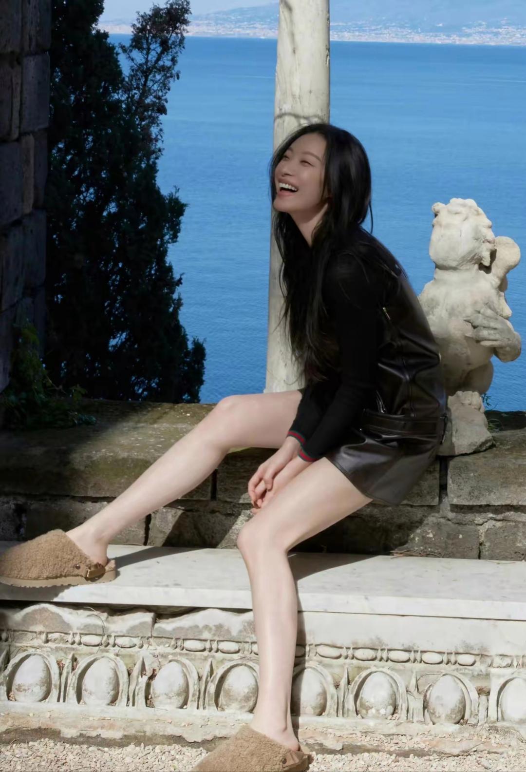 倪妮大长腿真的白呀！