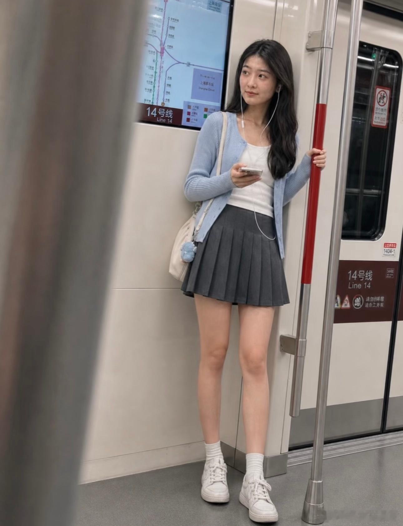 地铁上