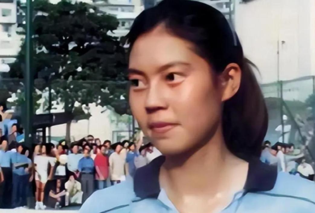 《胡娜：被天赋改写的半生，从“东方玛蒂娜”到争议漩涡》