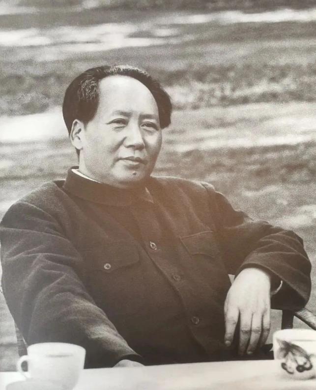 1949年最危险的，不是炮弹。是所有人都觉得“划江而治”很合理——苏联觉得合理，