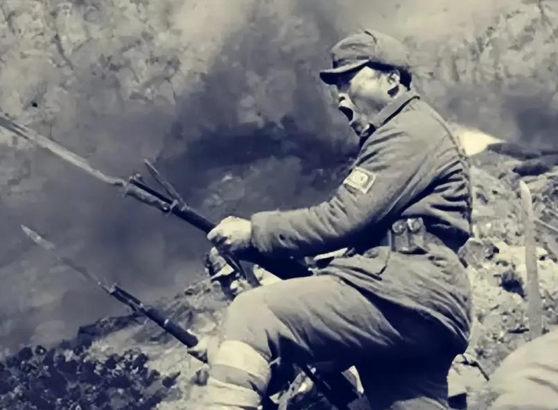 1941年第二次长沙会战，湖北籍军人郑贵玉捅死第一个日寇后，感觉日军的三八枪刺刀