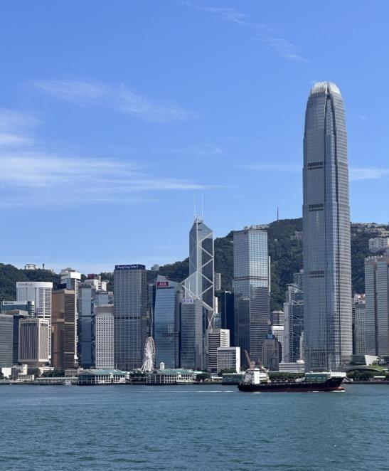 但这次真正值得看的，不是中国有没有油，而是中国居然可以在全球抢气的时候少买气、转