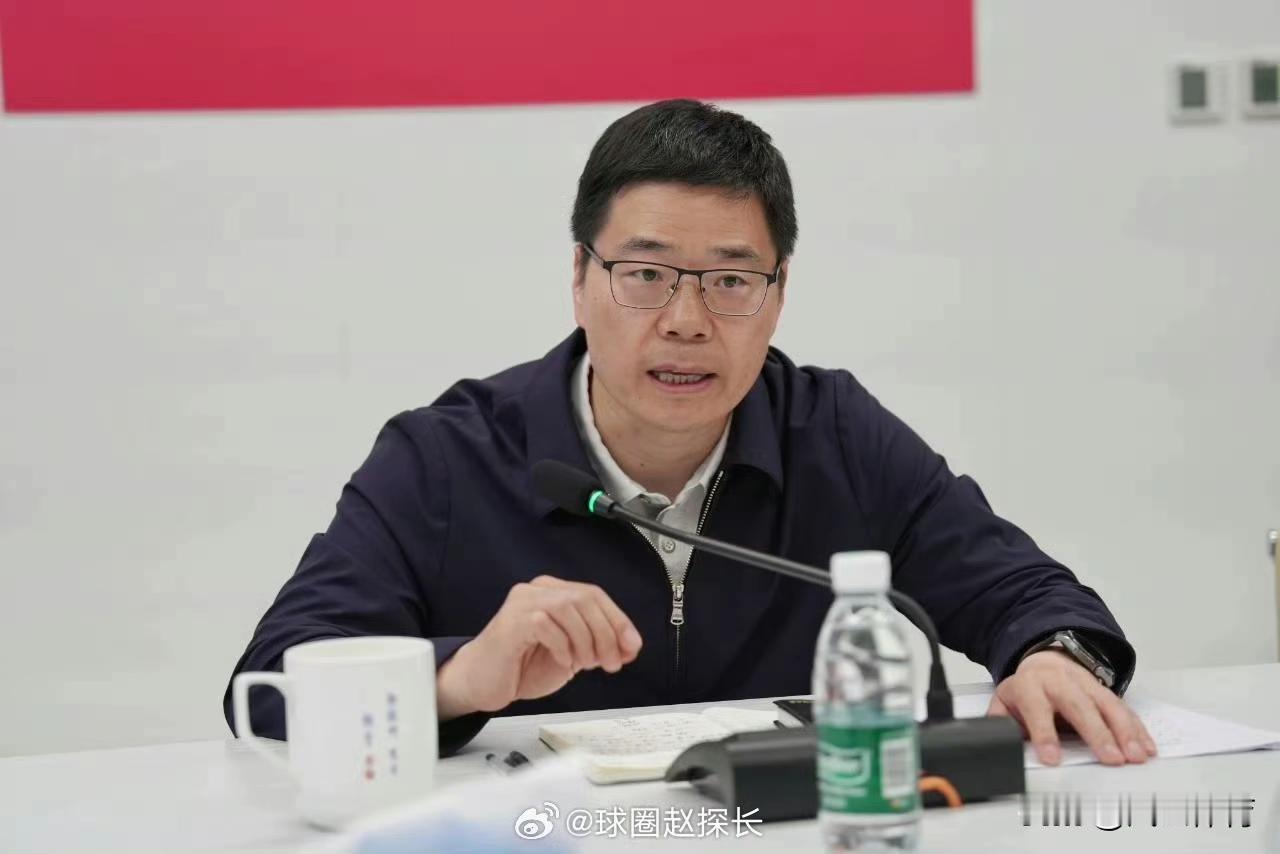 中国篮协：曾凡博受伤的判罚存在错判！近日，中国篮协裁委会召开会议，就CBA半