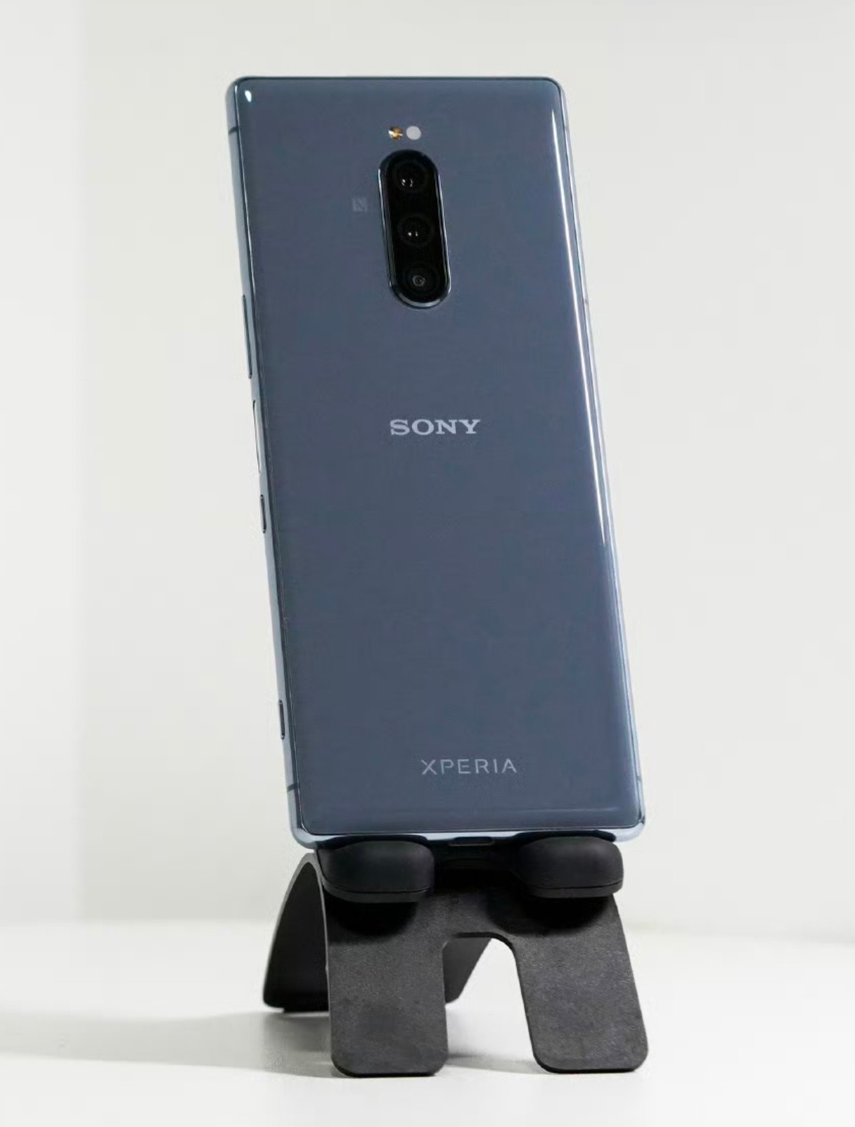 有Xperia水泥灰那味儿吗？