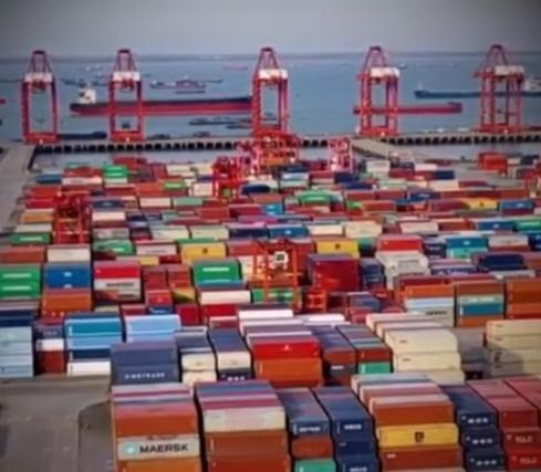 海南封关对新加坡影响巨大，作为全球重要的转口贸易枢纽，其核心优势在于马六甲海峡的