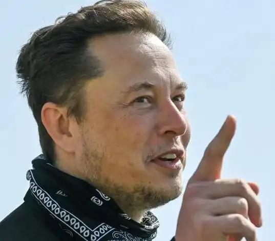 马斯克的嘴，真跟开过光一样 马斯克曾放话，说芯片短缺一过去，下一个被全世界抢