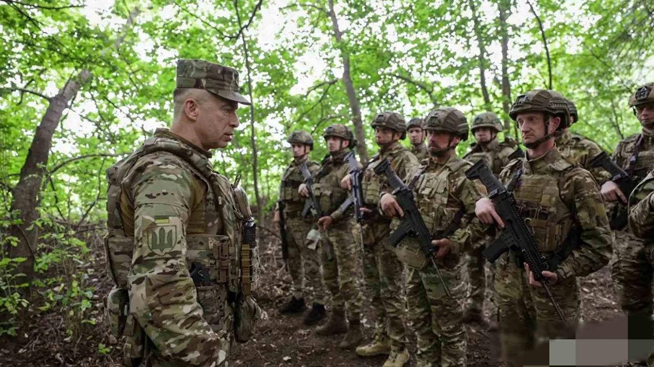 扎波罗热告急，指挥乱套，士兵成弃子俄军最近推进速度很快,半个月内向前移动了8