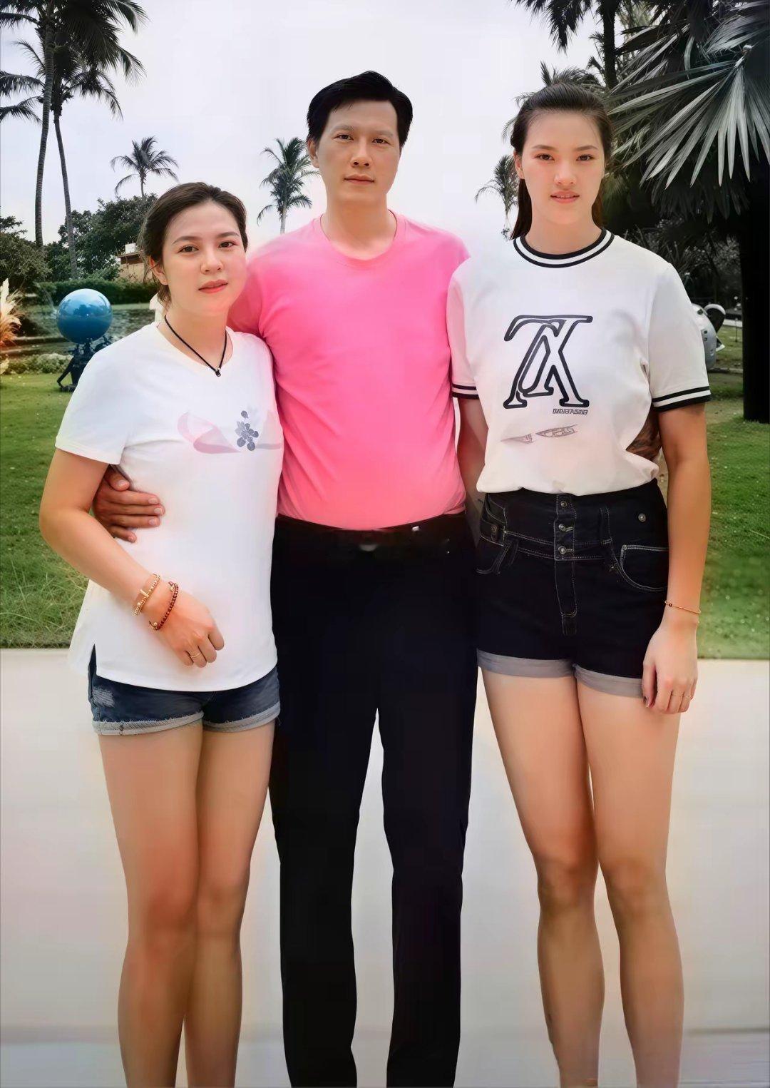 张常宁的妈妈原来也这么漂亮身高1米72，来自南京体育学院​​​