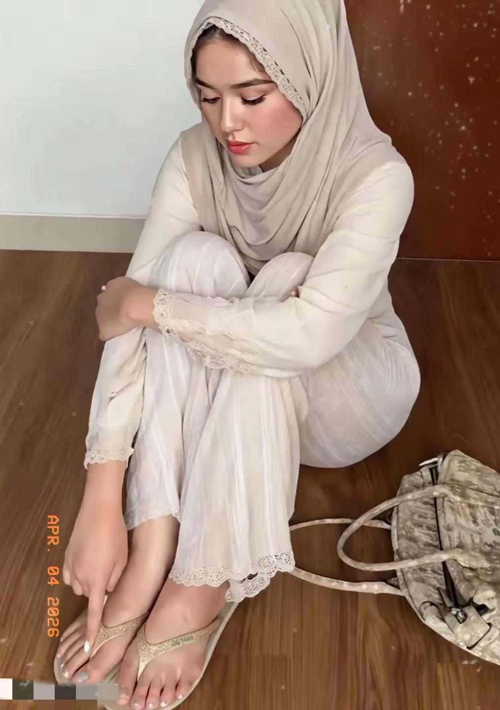 [吃瓜]有一说一，西亚东南亚“绿区”的风俗，头要包着，但jio可以露出来[尬