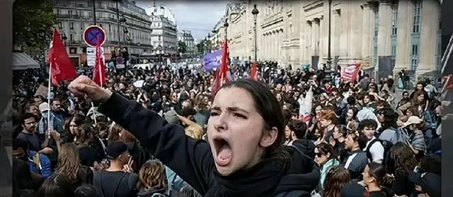 德国垮了，法国崩了，英国也开始游行了！欧洲出了什么问题？俄罗斯为什么仍然很稳？一