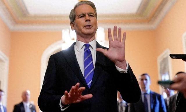 美子弹已上膛，美财长通知中国交出稀土，话音刚落，中方停购大豆。斯科特·贝森特