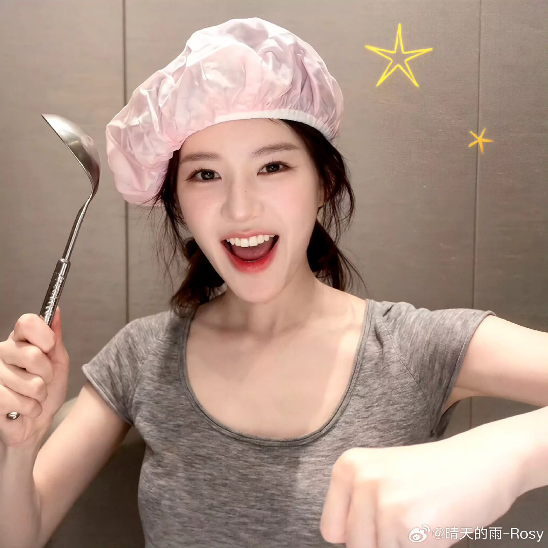 #赵露思#产出好萌的小兔​