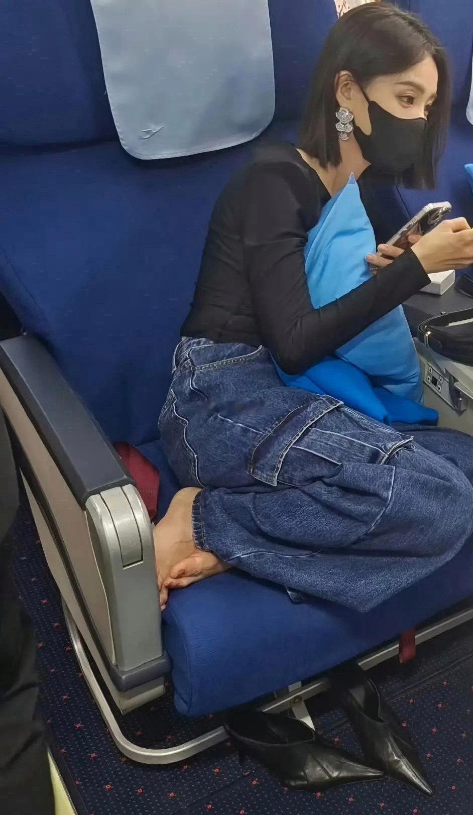 听说还是个明星，这就有点没素质了​​​