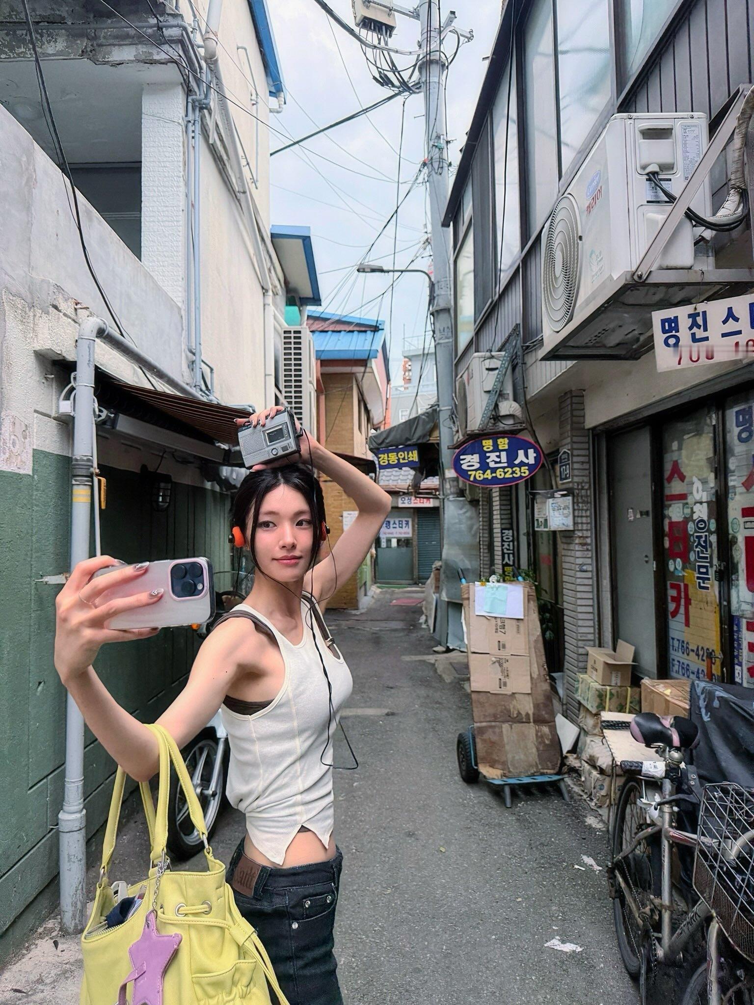 安河英ins更新