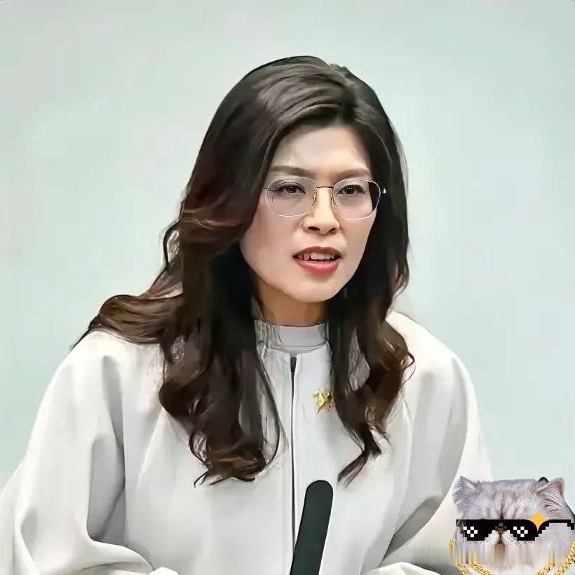 你们可以骂卢秀燕，可以骂韩国瑜，也可以大骂侯友宜。但请网友们不要再给郑丽文负面评