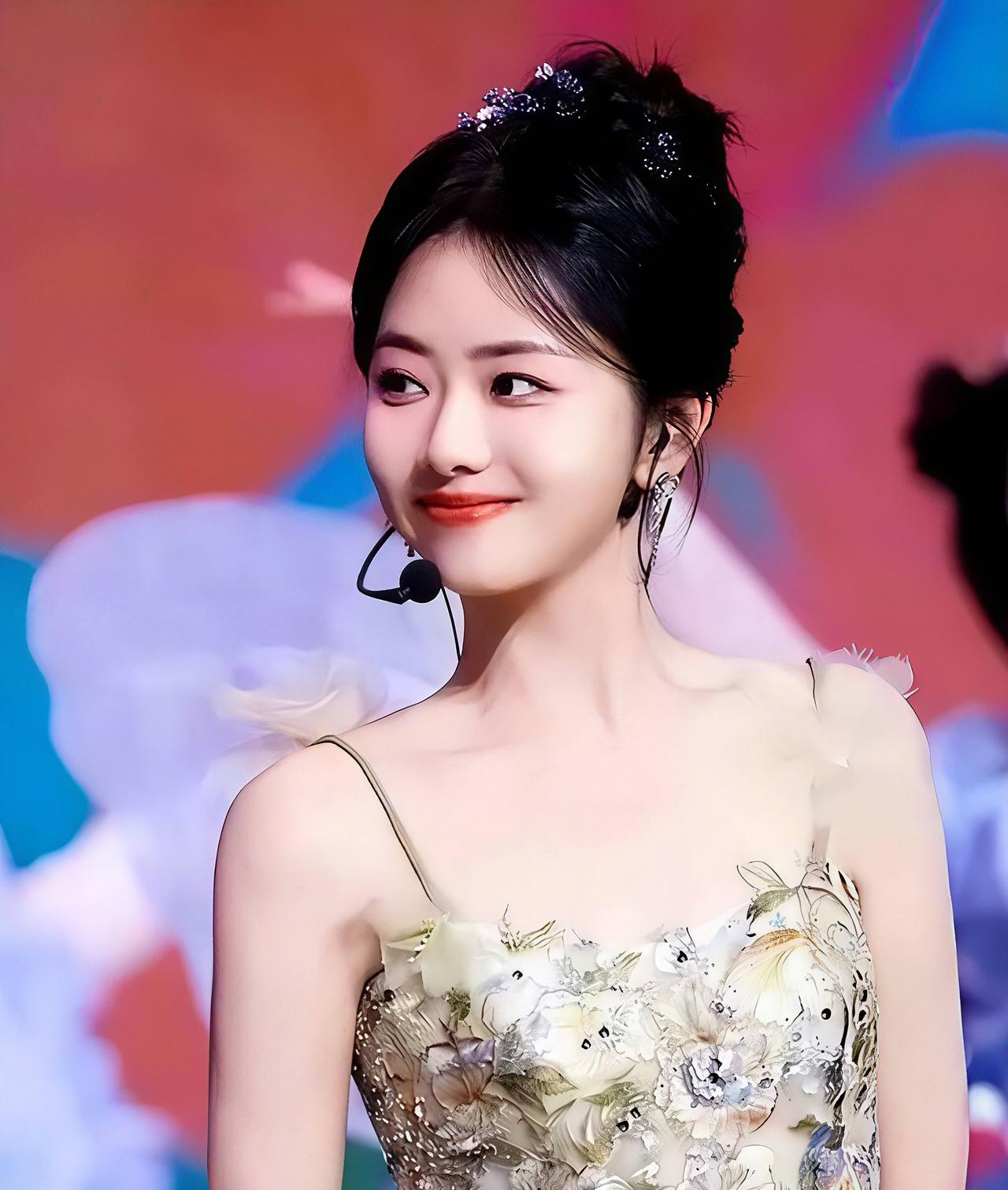 你相信吗？有人二十出头就给自己写好了人生剧本——27岁嫁人，30岁前当妈。说这