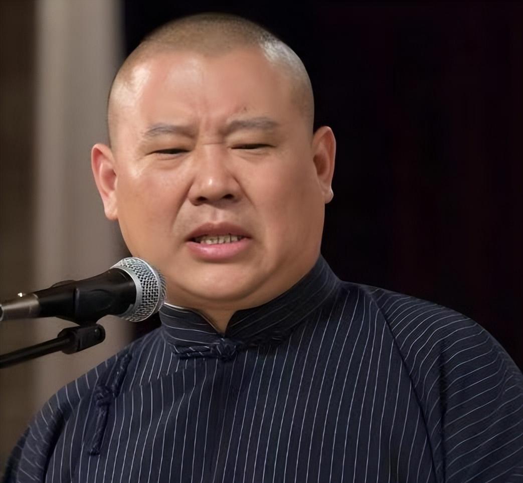 当年，手握54亿票房成绩的张小斐，当众笑着向郭德纲抛出一个大胆问题：“要是郭麒麟