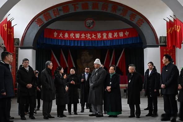 汤加王室🇹🇴🇨🇳11月24日，汤加国王图普六世和王后娜娜茜帕乌访问陕西