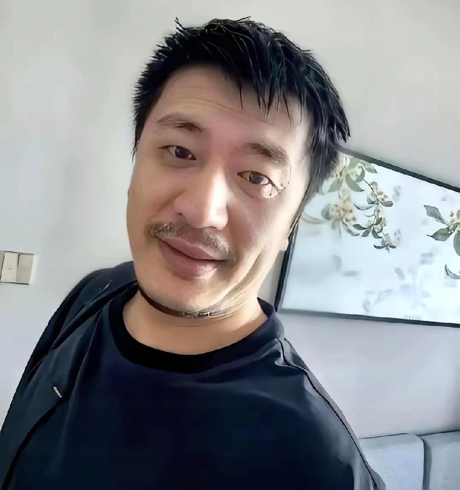 那个靠“骂新闻专业”火出圈的张雪峰，网传他走了之后，有人把他几年的银行转账记录给