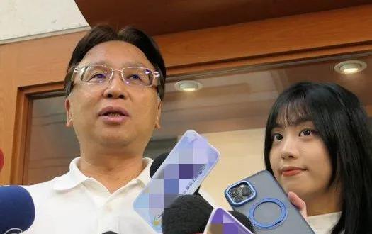 魏平政棋高一着，选择“尊王到底”，再度王惠美是最理想的竞选主委人选！王惠美这回尴