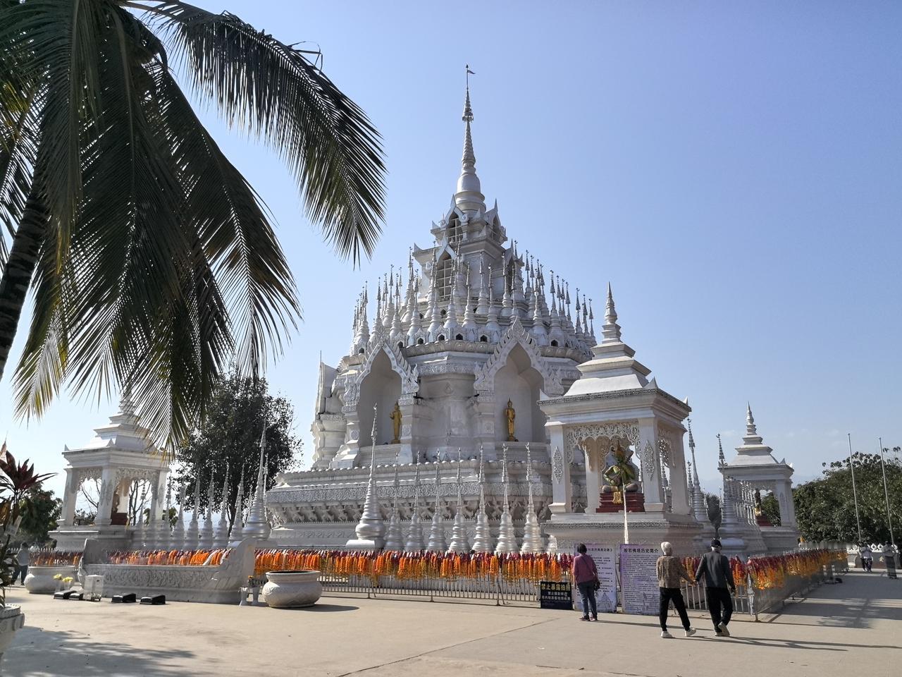 伊朗救了美国一命。说实话，伊朗这次狠狠反击，把美国打回了原形。这一打，让美国