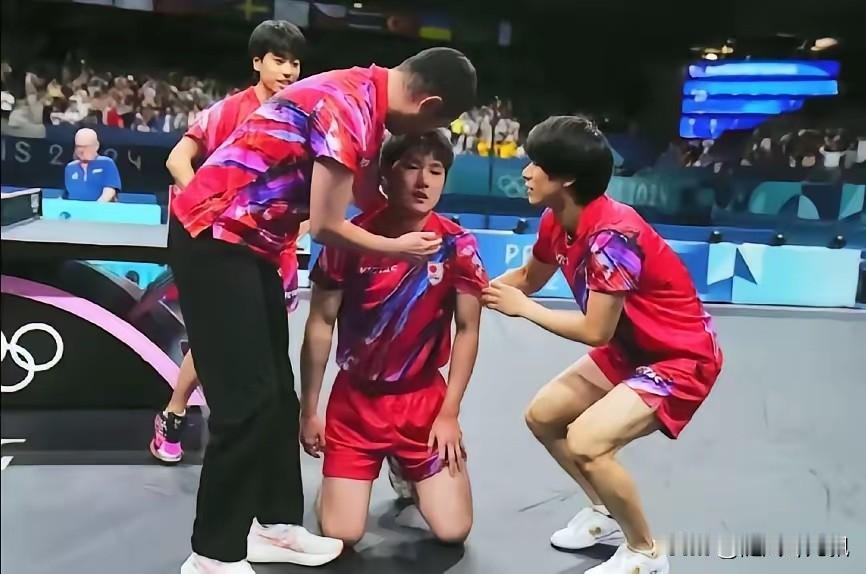 张本智和2：3被逆转一点也不奇怪。首先，逆转他的是东道主A·勒