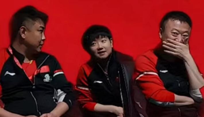 孙颖莎一句话，让国乒“皓月”王皓的橄榄枝，尴尬地悬在了半空。她没抬头，只是低声