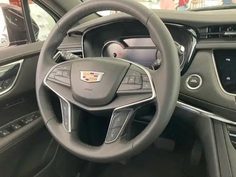 有一个问题考虑了很久，为什么有一些口碑不错的车，卖不过口碑一般的车？比如说，