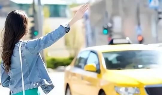 为什么大家现在宁愿等网约车，也不坐出租车？很简单，因为现在的出租车，已经彻底活成