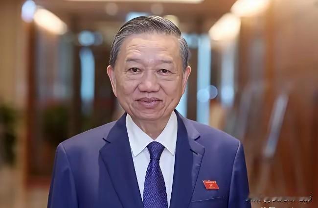 苏林真的是人才，买俄罗斯的武器很贵，买中国的武器没面子，于是他突发奇想，直接买印