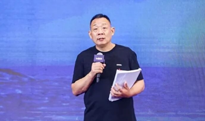 胖东来又上热搜了。这次不是涨工资，不是委屈奖，而是一条颠覆行业认知的招工新规。2026年9月13日，