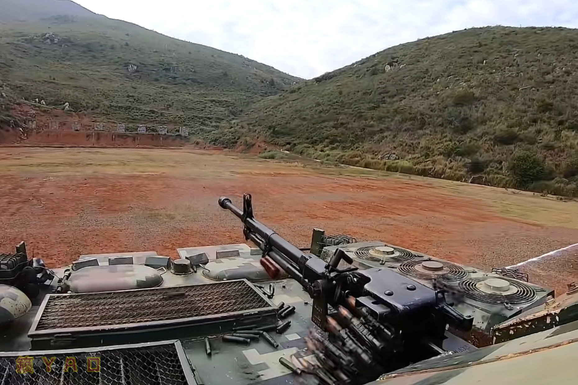 武条专供版88高机，不过在他们这儿是当车载重机枪/重火器使用的，屁股上加了电继动