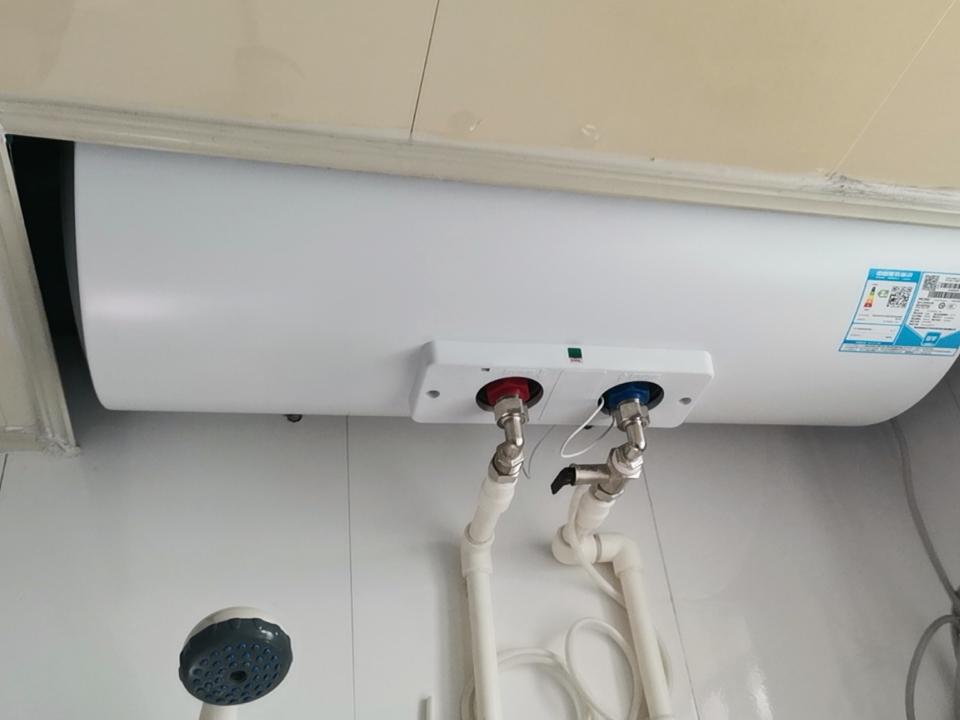 海尔热水器，今天正式退休了。2010年买的海尔热水器，最近发现总是嘀嗒、嘀嗒…