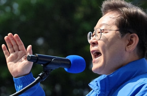 李在明表示：洪准杓退出韩国政界令人惋惜，希望以后有合作的机会