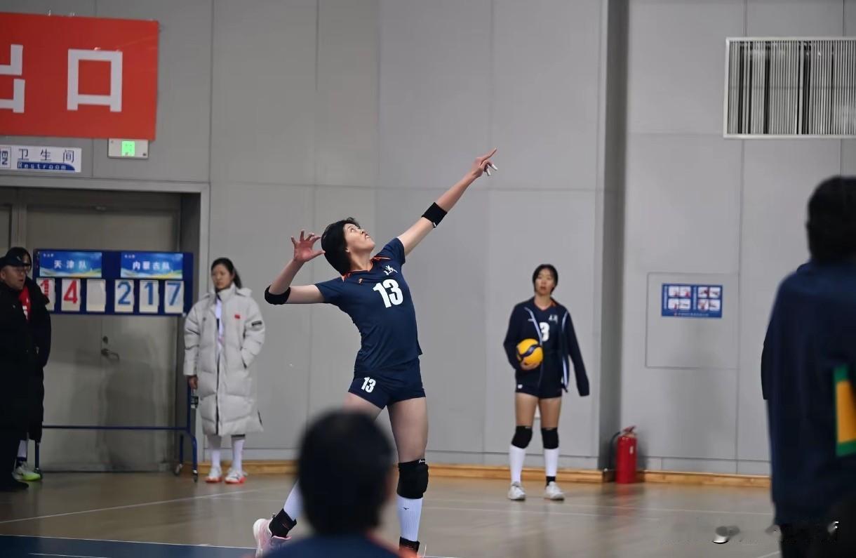 袁志挂帅新一届U16中国女排：天津小将牛思迪入选，上海4人入列，山东无人入选。此