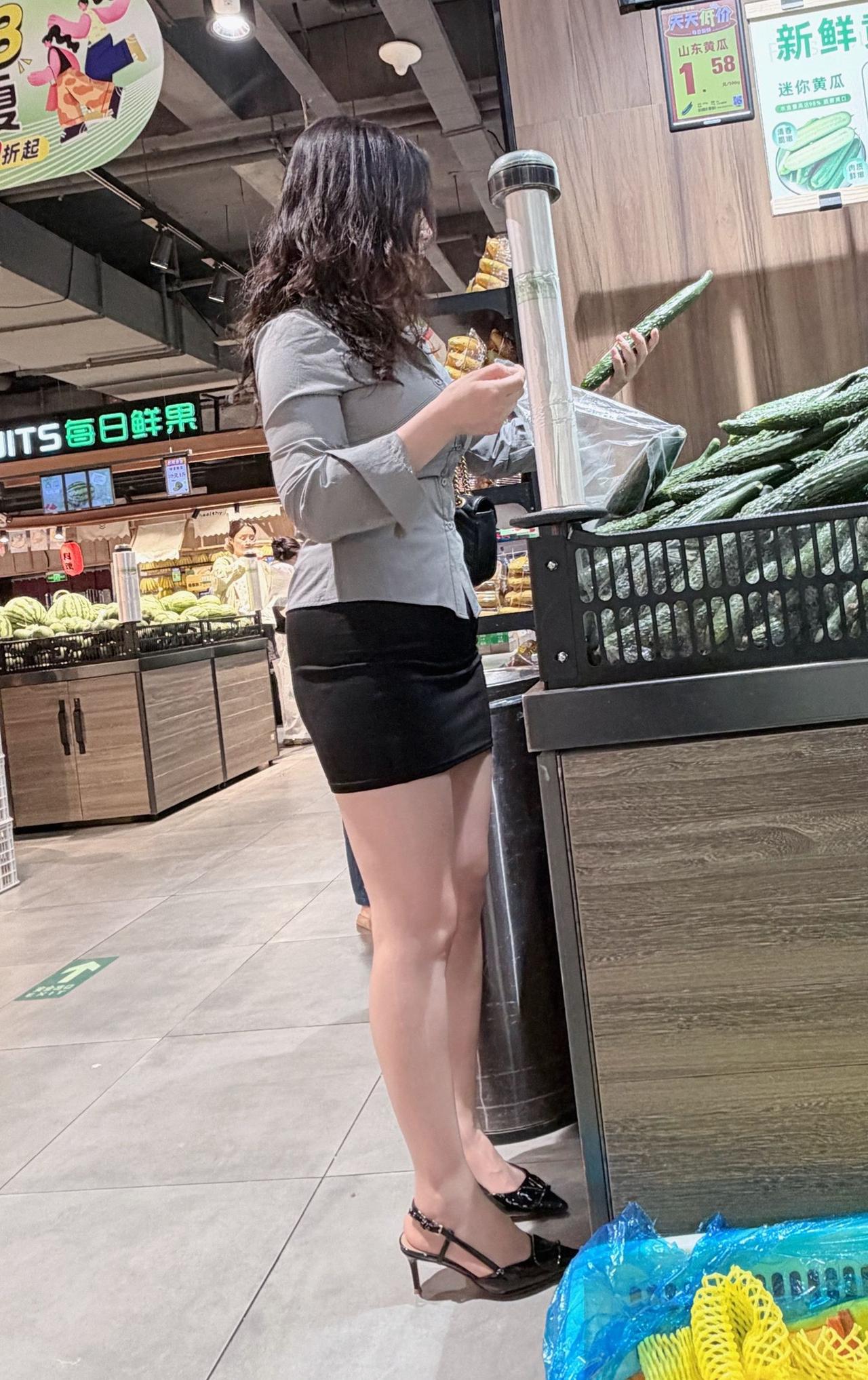 五十岁女人能穿细跟高跟鞋吗