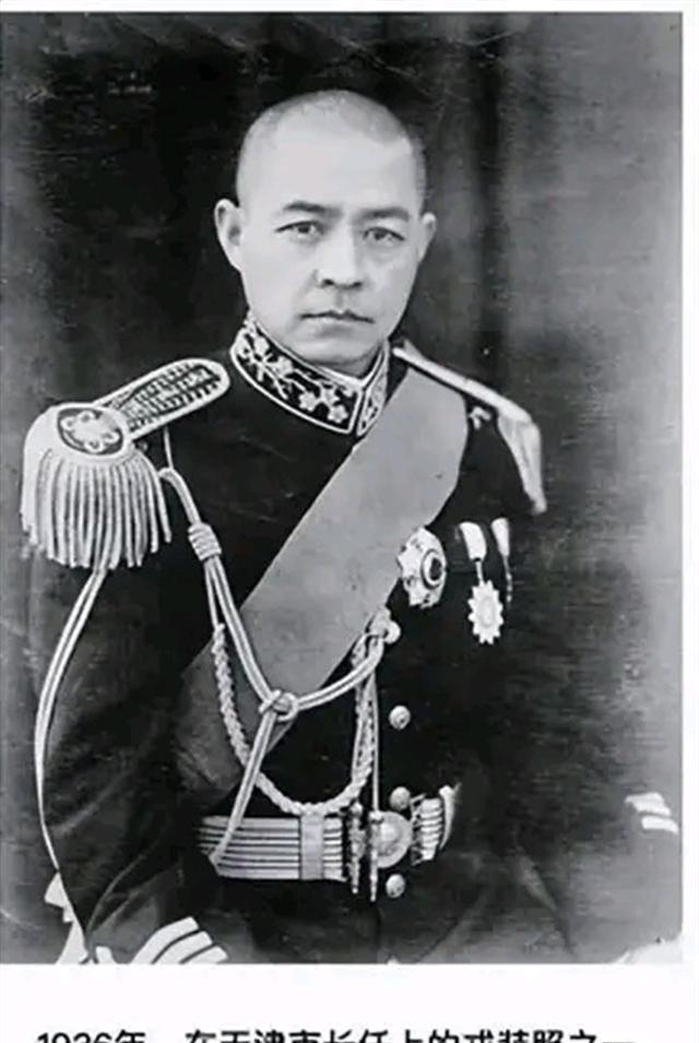 1940年，一名日本兵从自己刺死的中国将领身上，搜出一只派克钢笔，看到上面刻的名