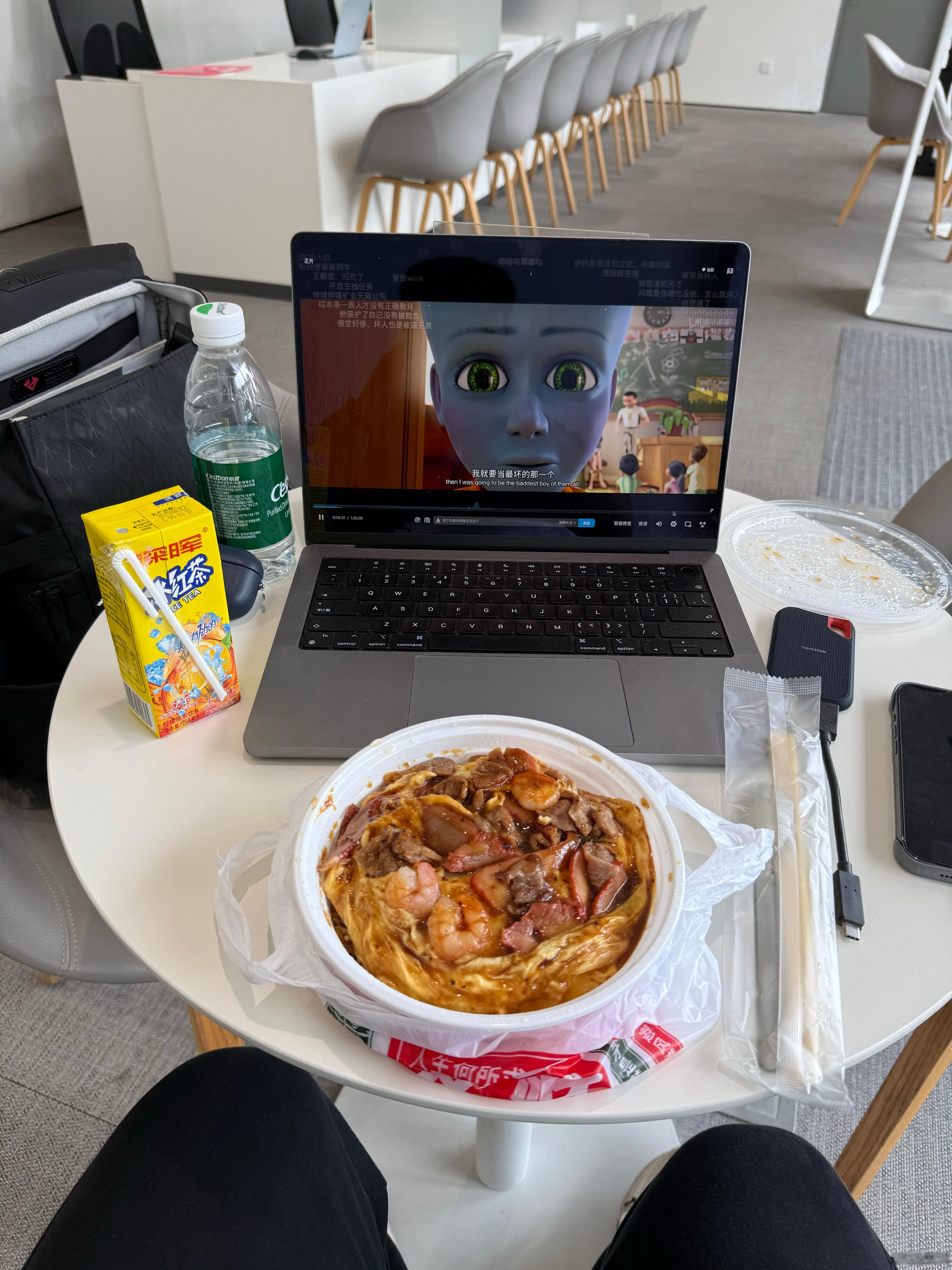 小米这个售后午饭待遇确实不如鸿蒙大饭店[笑着哭]​​​