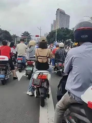 这个背不拔罐真是可惜啦！