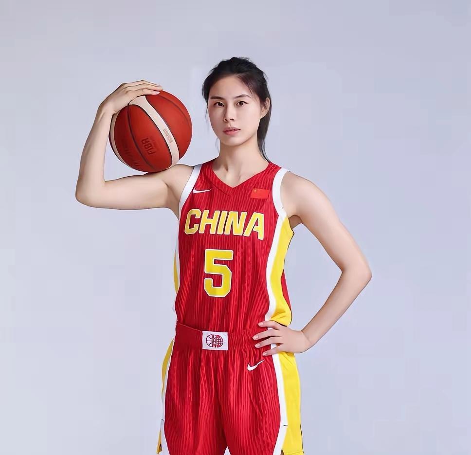 实话实说,中国女篮最不可或缺六个人,她们是:一、李梦二、韩旭三、王思雨四