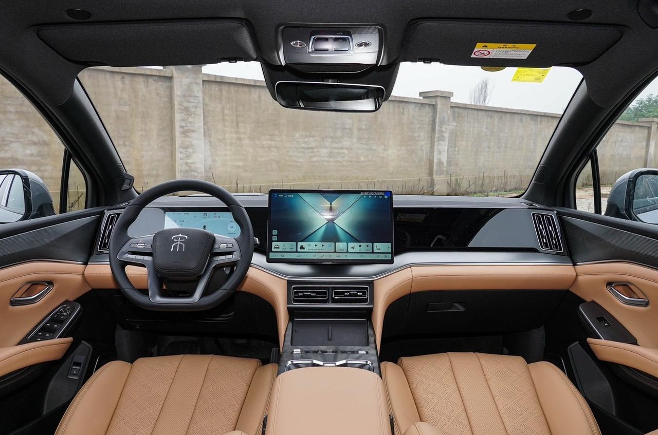 花15万买SUV不买8万轿车的人，到底图个啥？我朋友最近提了辆比亚迪宋L