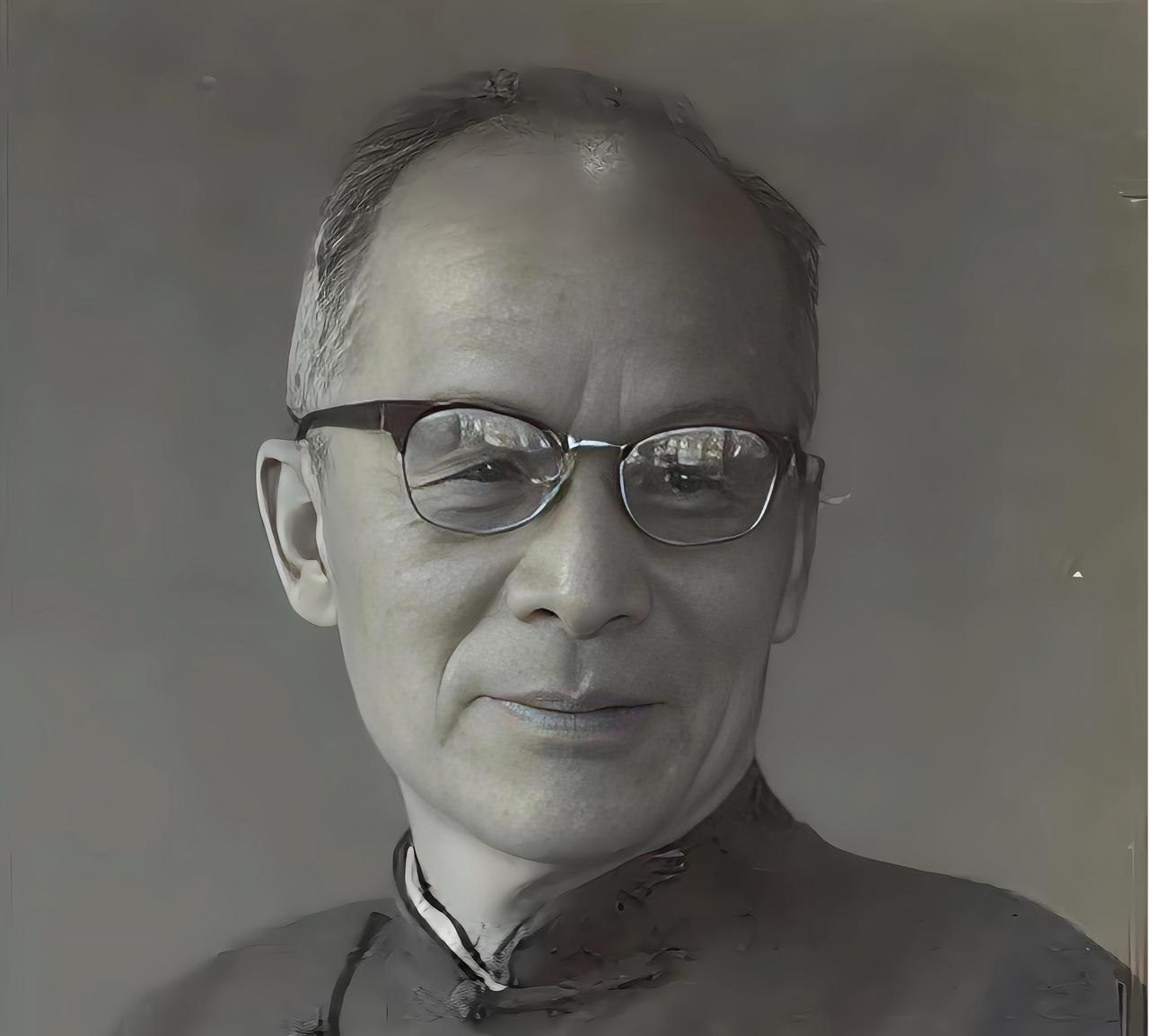 1950年，温州有个叫张嘉仪的书生，受邀去北京当官，可走到半路，他却意识到不妙：