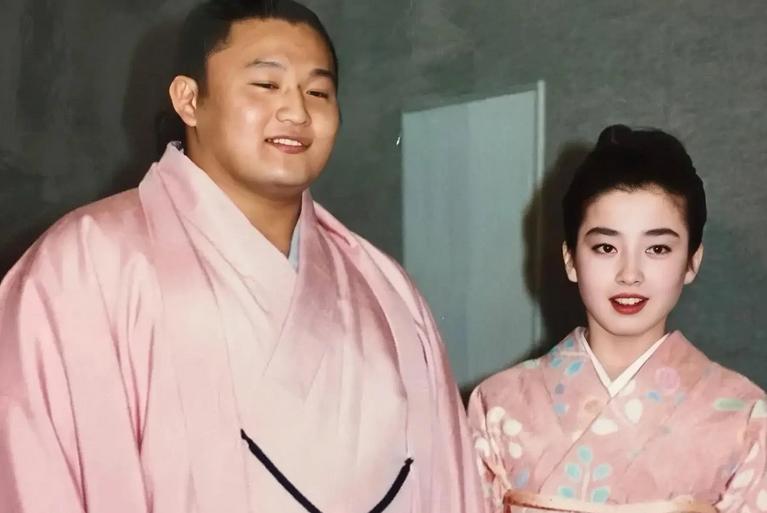 为什么很多漂亮的日本姑娘，都争着要嫁给非常肥胖的相扑运动员？ 日本顶