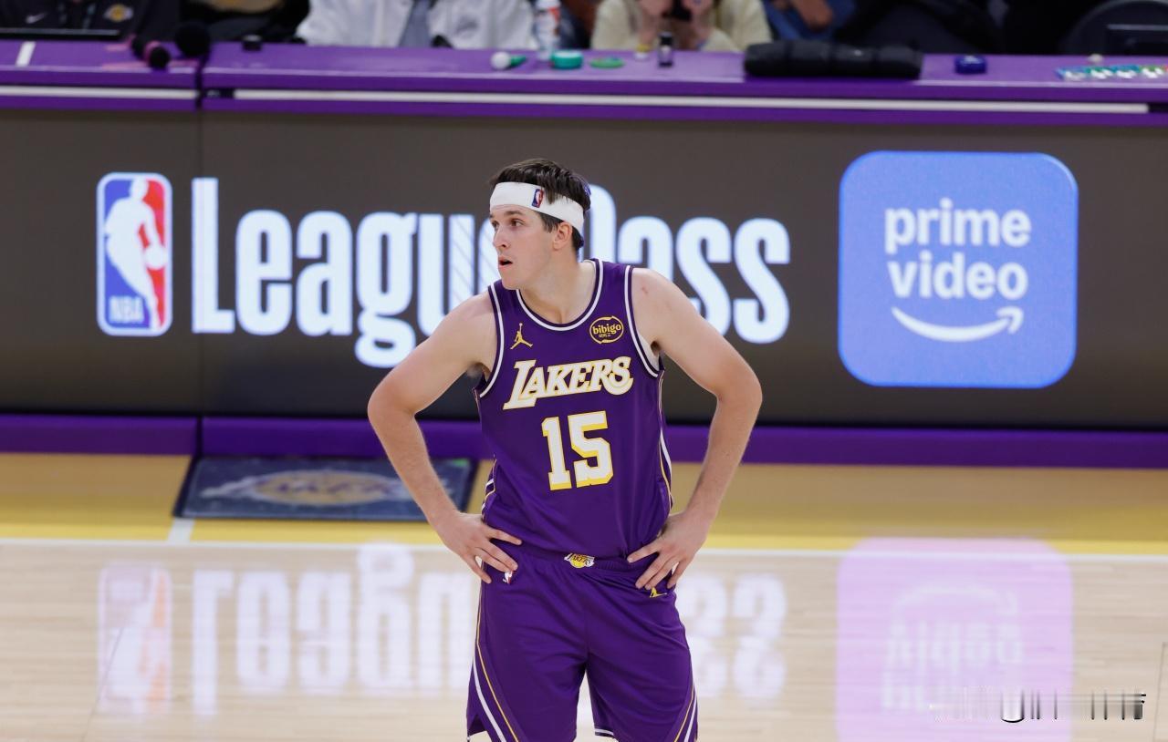 里夫斯“伤病”缺席训练的原因，刚刚被戳穿了。不是腿筋，是合同。他的经纪人里奇