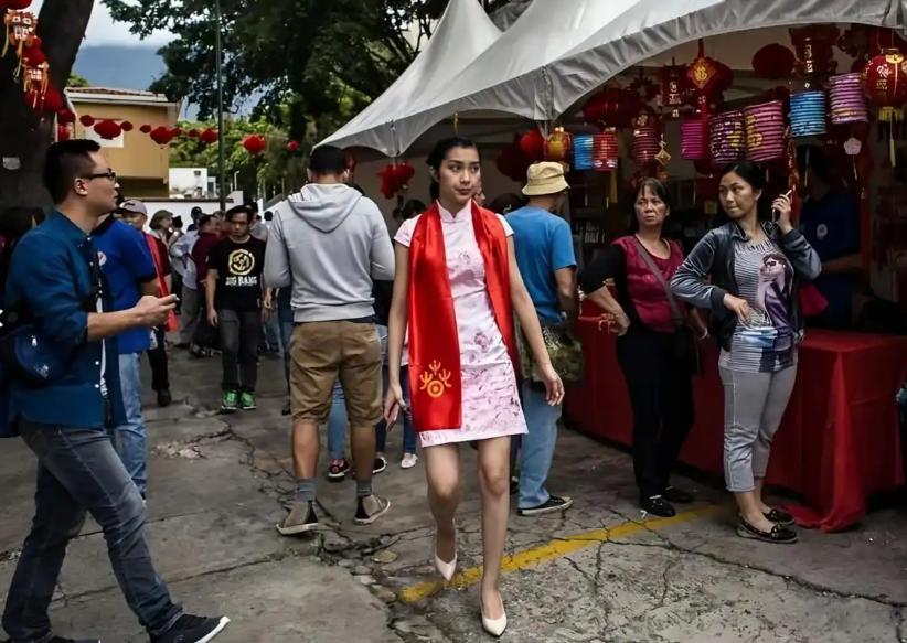 谁敢信啊！委内瑞拉二十万华人九成全是广东恩平人！五十万人口小城直接在南美复刻一座