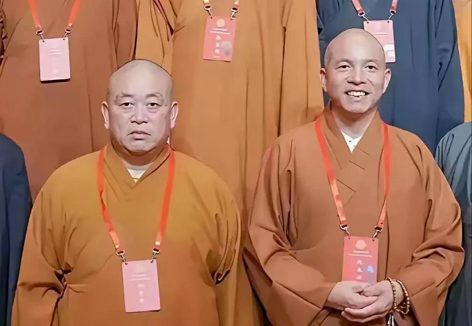少林寺住持永信大和尚下任了。当上少林寺新住持的是印乐大师。印乐大和尚本来是洛阳